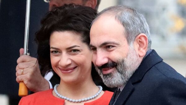 Ermenistan Başbakanı Nikol Paşinyan ve eşi Anna Hakopyan - Sputnik Türkiye
