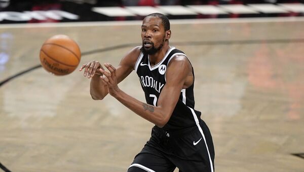 Brooklyn Nets formasıyla Kevin Durant - Sputnik Türkiye