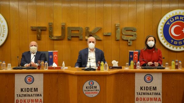 Türk-İş, Hak-İş ve DİSK'ten ortak asgari ücret açıklaması - Sputnik Türkiye