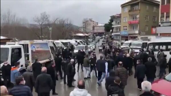 Halk otobüsü ve dolmuş şoförlerinin kavgası - Sputnik Türkiye