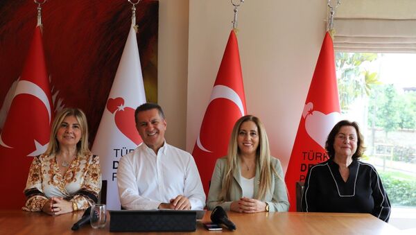 TDP Genel Başkanı Mustafa Sarıgül: Dr. Özlem Türeci ve Uğur Şahin’e devlet nişanı verelim - Sputnik Türkiye