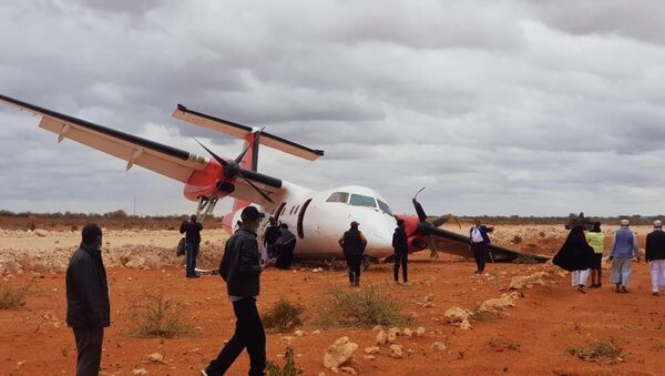 Somali’de yolcu uçağı toprak zemine iniş yaptı - Sputnik Türkiye