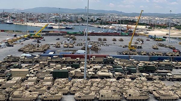 ABD'den Dedeağaç'a yüzlerce tank ve zırhlı araç sevkiyatı - Sputnik Türkiye
