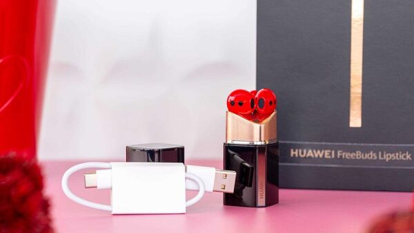 Huawei ruj şeklinde FreeBuds Lipstick kulaklık - Sputnik Türkiye