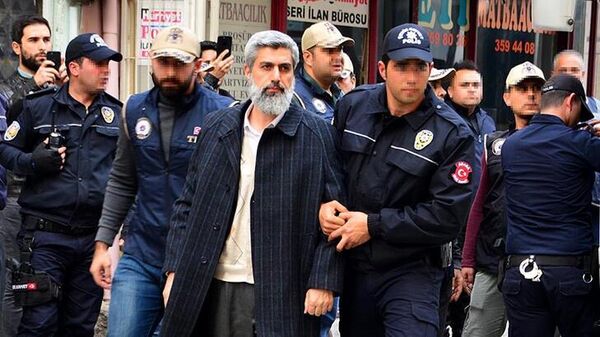 Alpaslan Kuytul, Ağrı’daki cezaevine gönderildi - Sputnik Türkiye