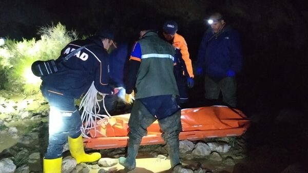 Karaman'da sele kapılan kadının cesedine ulaşıldı - Sputnik Türkiye