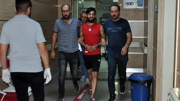 23 yıl hapis cezası bulunan kişi yakalandı: ‘Ağabey bu beni niye çekiyor, birini mi öldürmüşüz?’ - Sputnik Türkiye