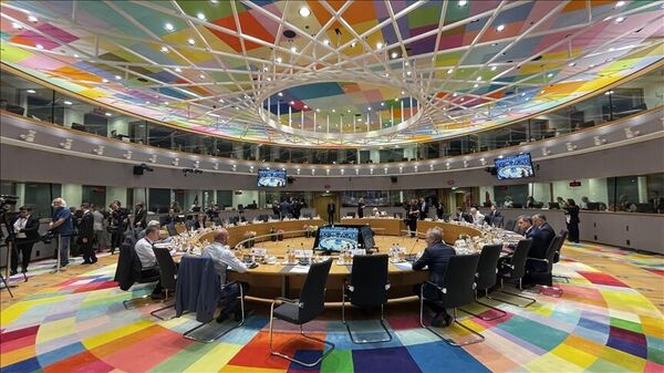 Avrupa Birliği (AB) ülkelerinin liderleri, Ukrayna krizi ve Avrupa'da yaşanan enerji krizine karşı alınacak önlemleri görüşmek üzere Brüksel'de bir araya geldi. - Sputnik Türkiye