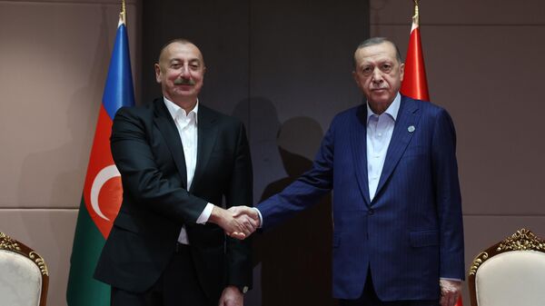 Cumhurbaşkanı  Erdoğan, İlham Aliyev  - Sputnik Türkiye