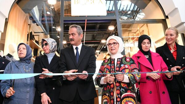 Emine Erdoğan Galataport’ta Olgunlaşma enstitülerinin markası 'Bohça 'mağazasının açılışını yaptı  - Sputnik Türkiye