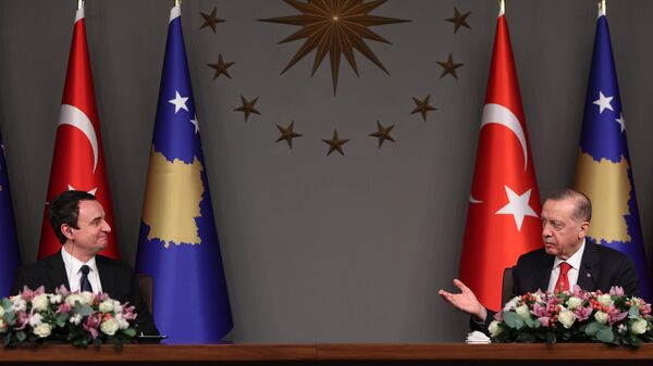 Cumhurbaşkanı Recep Tayyip Erdoğan ve Kosova Başbakanı Albin Kurti  - Sputnik Türkiye