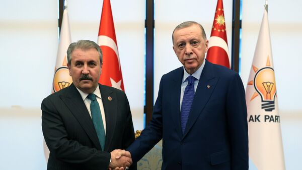 Cumhurbaşkanı Erdoğan, BBP Genel Başkanı Destici ile görüştü - Sputnik Türkiye