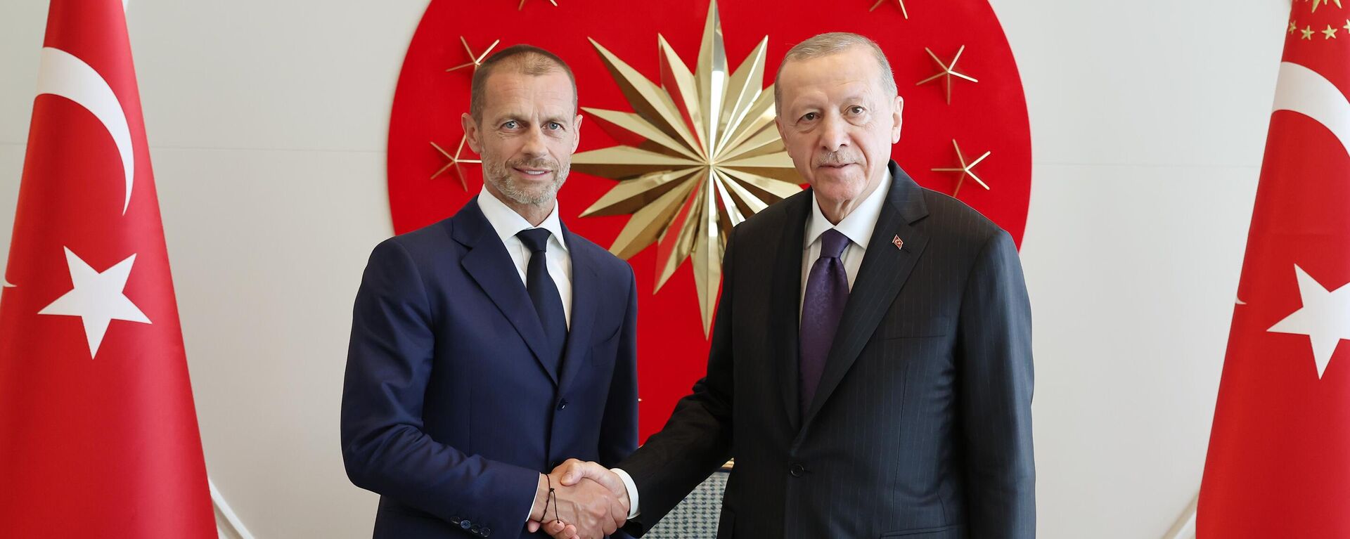 Cumhurbaşkanı Erdoğan, UEFA Başkanı Caferin ile görüştü - Sputnik Türkiye, 1920, 10.06.2023