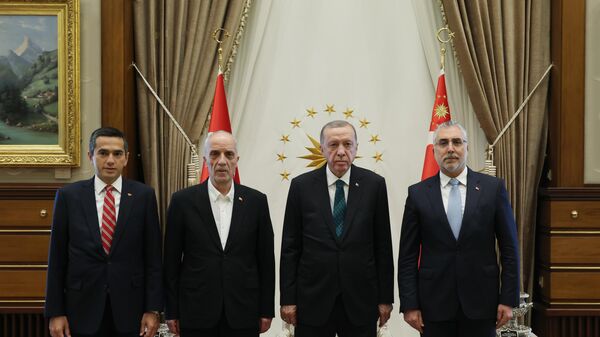 Cumhurbaşkanı Erdoğan, işçi ve işveren temsilcilerini kabul etti - Sputnik Türkiye