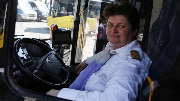 Anket: Kadın şoförler güvende hissettiriyor - Sputnik Türkiye
