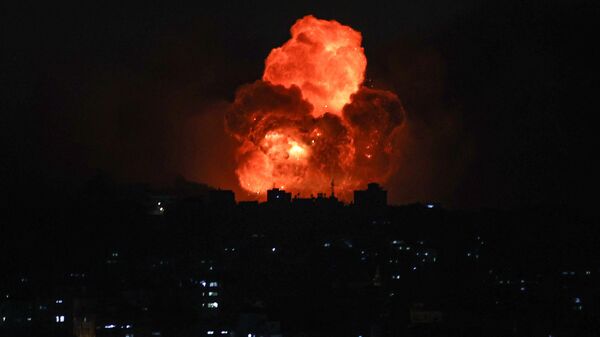 Gazze'ye bomba yağıyor - Sputnik Türkiye