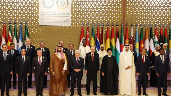 İslam İşbirliği Teşkilatı (İİT) ve Arap Ligi Olağanüstü Ortak Zirvesi - Sputnik Türkiye