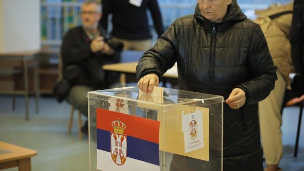 Sırbistan seçim oy verme - Sputnik Türkiye