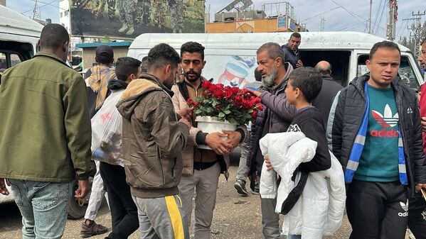 Gazze Şeridi&#x27;nde çiçek satan Cebir Atallah - Sputnik Türkiye