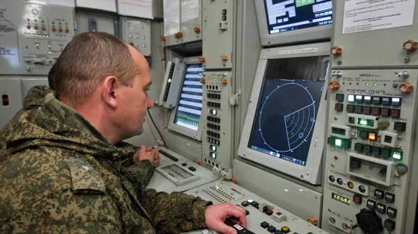 Rus hava savunma sistemi S-400 kontrol merkezi - Sputnik Türkiye