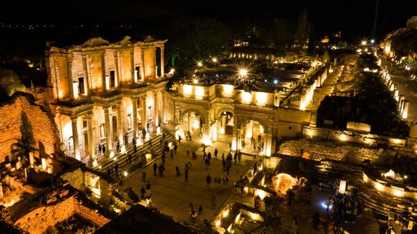 Efes Antik Kenti'nde 'gece müzeciliği' tanıtım toplantısı  - Sputnik Türkiye