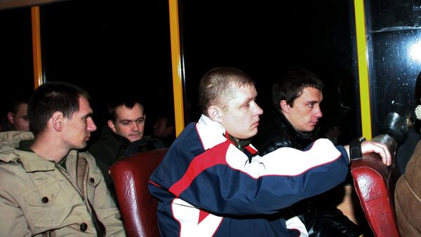 Donetsk 16 Ukraynalı tutsağı iade etti. - Sputnik Türkiye