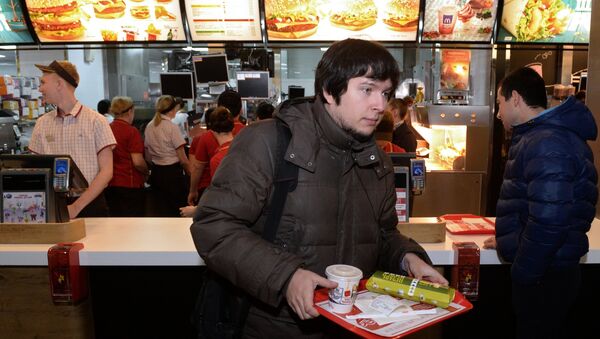 Rusya'da bir McDonald's restoranı - Sputnik Türkiye