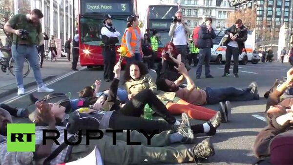 Londra'da göçmenlere destek için gösteri - Sputnik Türkiye