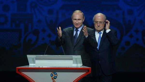 Vladimir Putin, 2018 FIFA Dünya Kupası Elemeleri kura çekiminde - Sputnik Türkiye