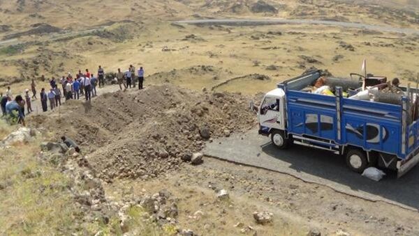 PKK'nın Ağrı Dağı'na götürdüğü otomobillere 'hendekli' önlem - Sputnik Türkiye
