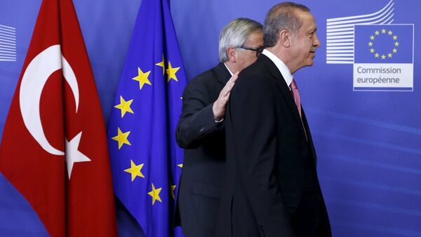 Türkiye Cumhurbaşkanı Recep Tayyip Erdoğan - Avrupa Komisyon Başkanı Jean-Claude Juncker - Sputnik Türkiye