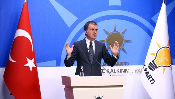 AK Parti Genel Başkan Yardımcısı ve Parti Sözcüsü Ömer Çelik, AK Parti Genel Merkezi'nde, basın toplantısı düzenledi. - Sputnik Türkiye