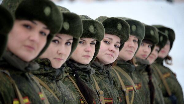 Rus kadın askerleri - Sputnik Türkiye