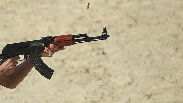 Polis Akademisinde her rütbedeki emniyet personeline verilen yıllık atış eğitimlerine tabanca ve MP-5'in yanı sıra ‘kalaşnikof’ olarak bilinen AK-47 de eklendi. - Sputnik Türkiye