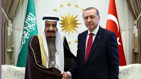 Cumhurbaşkanı Recep Tayyip Erdoğan ile Suudi Arabistan Kralı Selman bin Abdülaziz Al Suud - Sputnik Türkiye
