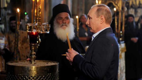 Rusya Devlet Başkanı Vladimir Putin, Rus manastırının 1000. yıldönümü çerçevesinde 'kutsal tepe' anlamına gelen Aynoroz'da. - Sputnik Türkiye