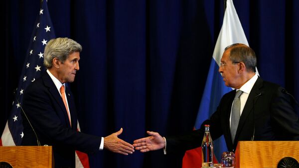 Rusya Dışişleri Bakanı Sergey Lavrov ve ABD'li mevkidaşı John Kerry - Sputnik Türkiye
