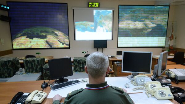 Combat duty officers at the command center of the Don-2-N radar - Sputnik Türkiye