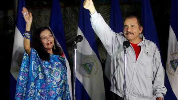 Nikaragua Devlet Başkanı Daniel Ortega ve eşi Rosario Murillo - Sputnik Türkiye