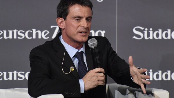 Fransa Başbakanı Manuel Valls - Sputnik Türkiye