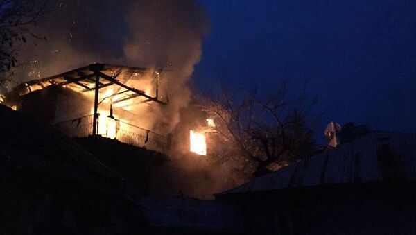 Aladağ'daki evde büyük bir yangın çıktı - Sputnik Türkiye