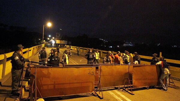 Kolombiya-Venezüella sınırı kapatıldı - Sputnik Türkiye