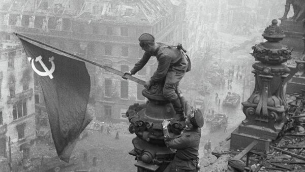 Kızıl Ordu'nun Berlin zaferinin sembolü Reichstag - Sputnik Türkiye