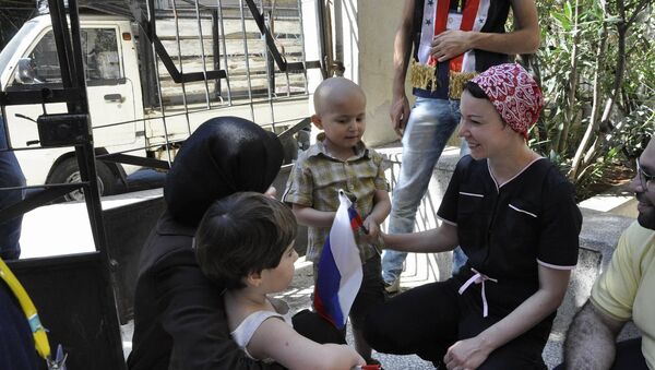 Rusya, Suriye’deki kanser hastası çocuklara ilaç ulaştırdı - Sputnik Türkiye