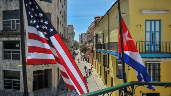 Küba ve ABD bayrakları - Sputnik Türkiye