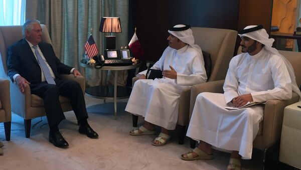 ABD Dışişleri Bakanı Rex Tillerson, Katar Dışişleri Bakanı Şeyh Muhammed bin Abdulrahman el Sani - Sputnik Türkiye