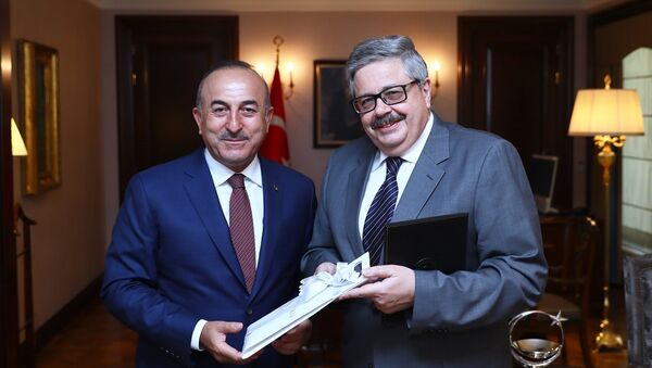 Dışişleri Bakanı Mevlüt Çavuşoğlu ve Rusya'nın Ankara Büyükelçisi Aleksey Yerhov - Sputnik Türkiye