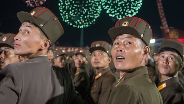 Kuzey Kore'de hidrojen bombası denemesi kutlamaları - Sputnik Türkiye
