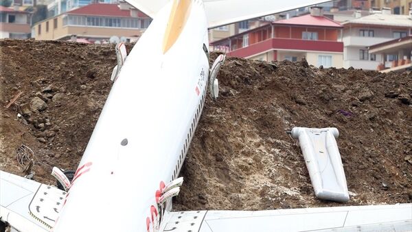 Trabzon'da uçak pistten çıktı - Sputnik Türkiye
