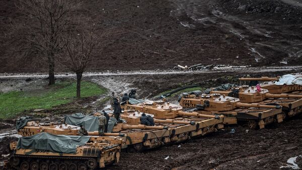 TSK Leopard 2A4 tankları Hatay Suriye sınırı - Sputnik Türkiye
